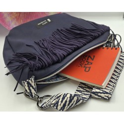 Demi-lune bleu marine