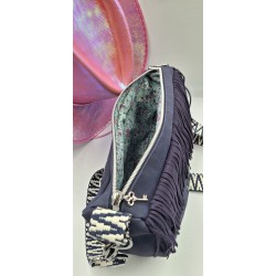 Demi-lune bleu marine