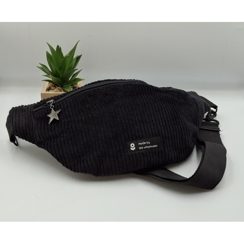 sac banane noir en velours côtelé